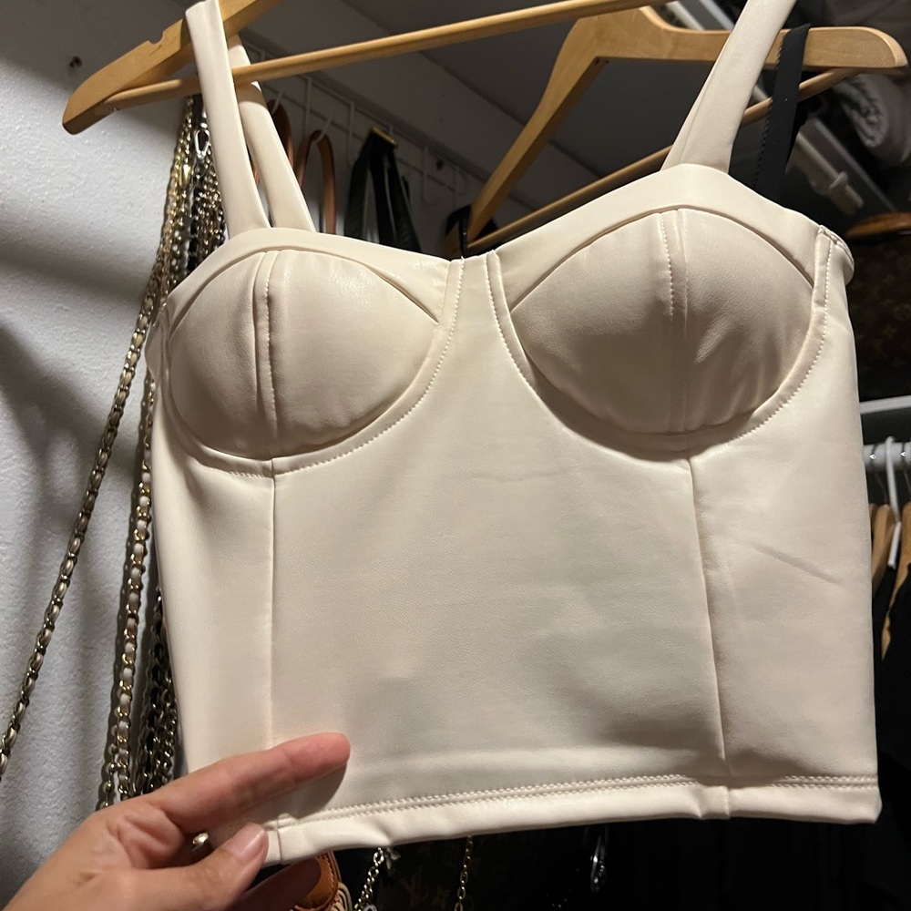 Flexi leather crop top💝